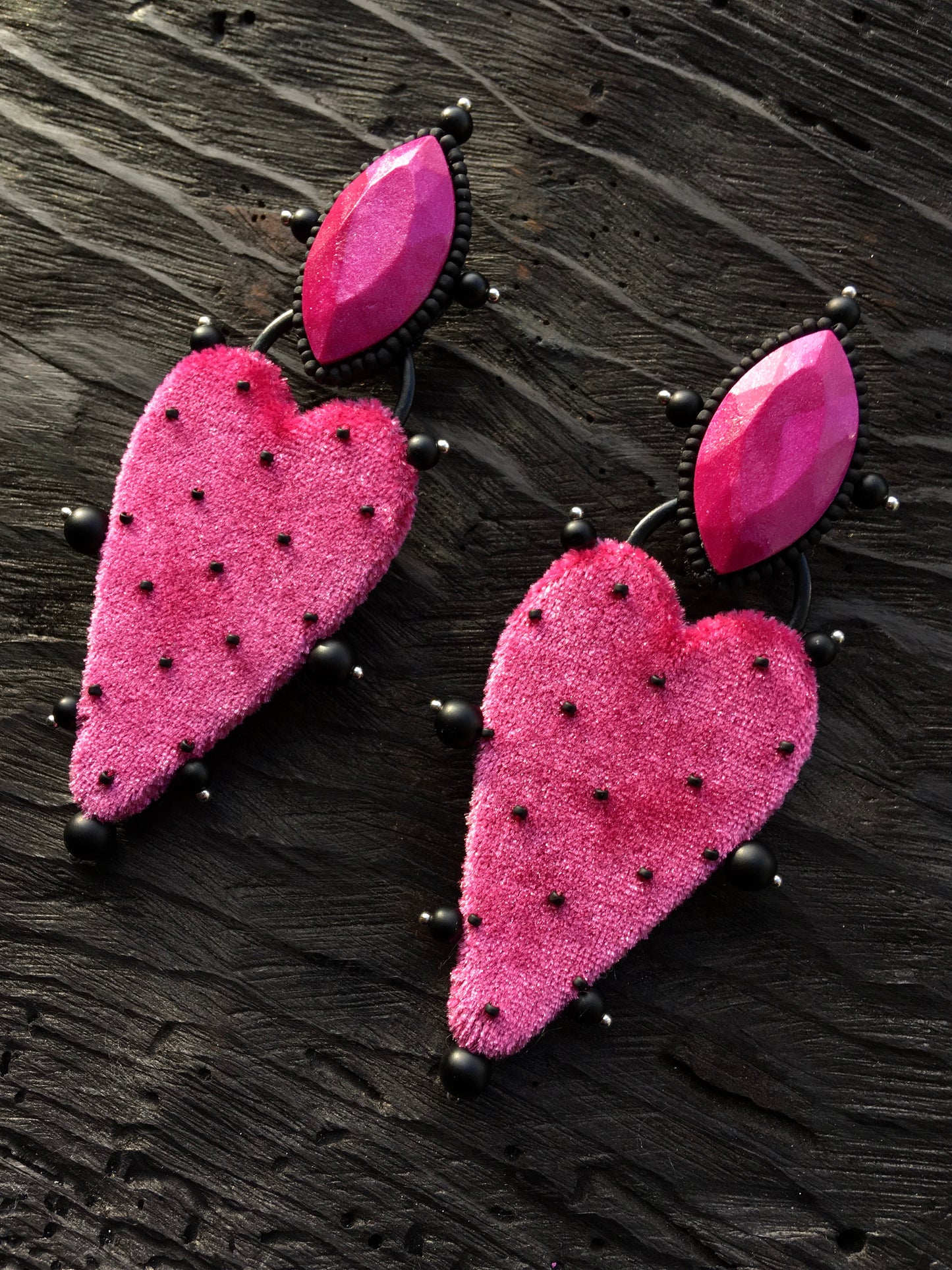 FUCHSIA PINK HEART EARRINGS