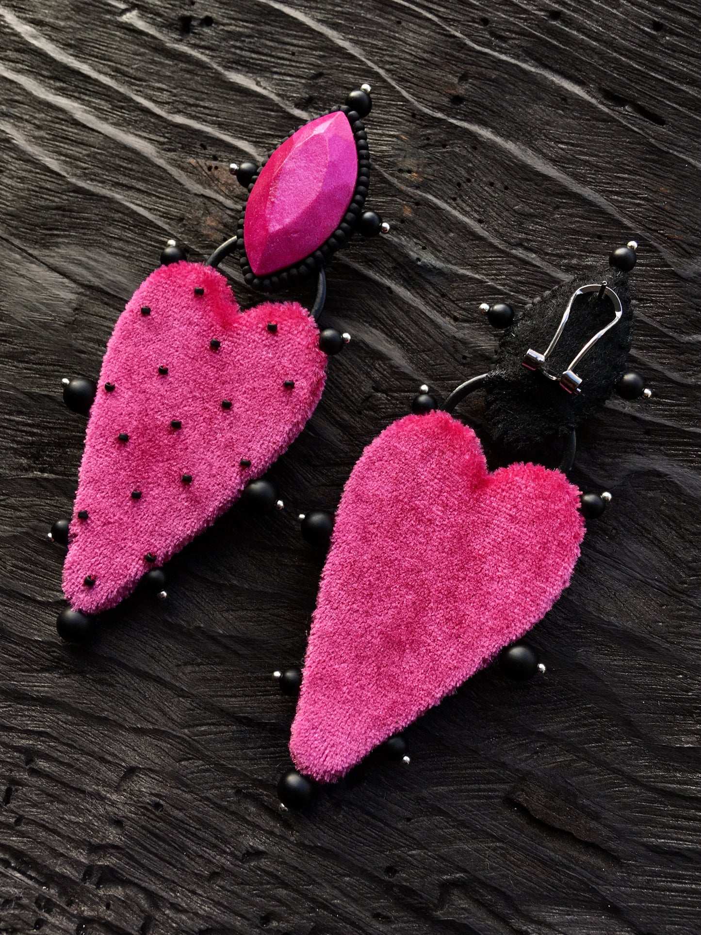 FUCHSIA PINK HEART EARRINGS