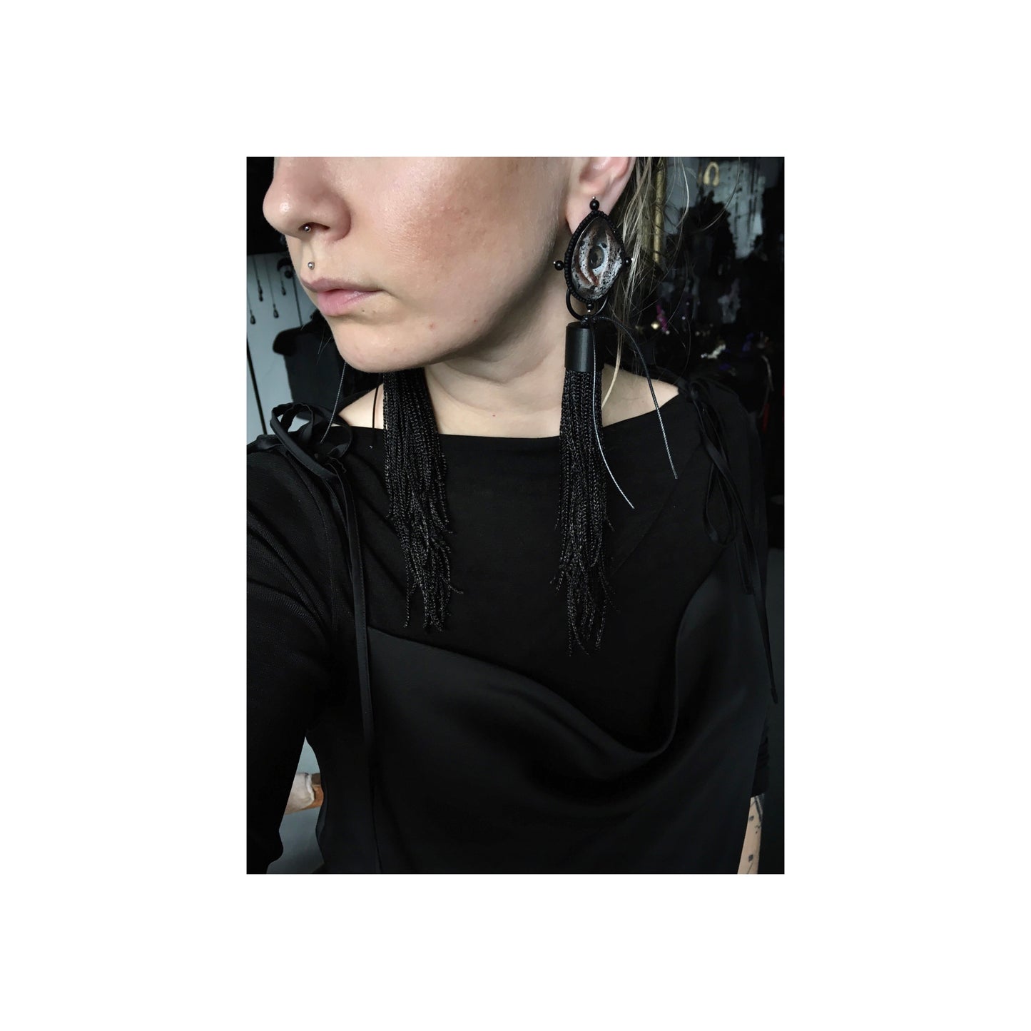 EYE EARRINGS WITH TASSEL