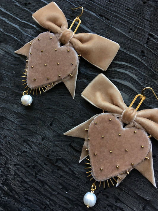 BEIGE VELVET HEART EARRINGS