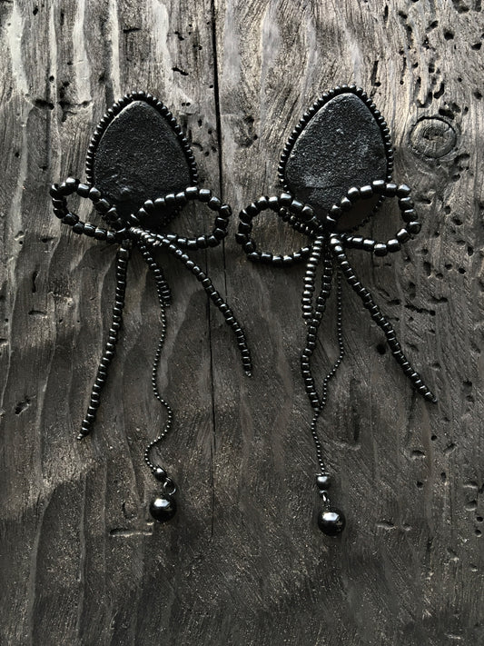 GLASS BOW EARRINGS