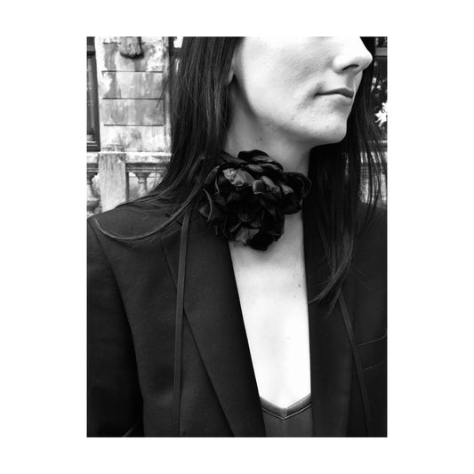 FLOWER CHOKER