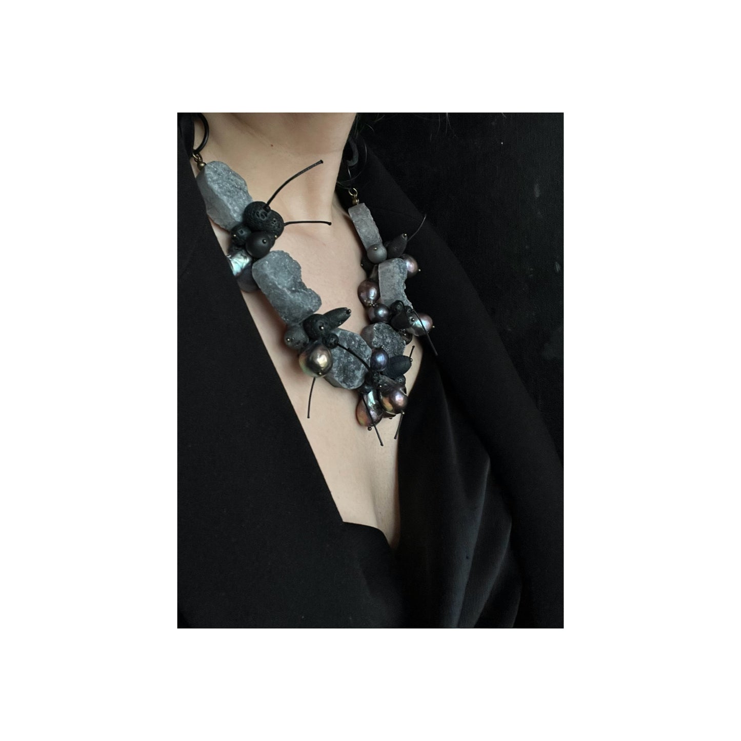 GEMSTONE AND LEATHER NECKLACE
