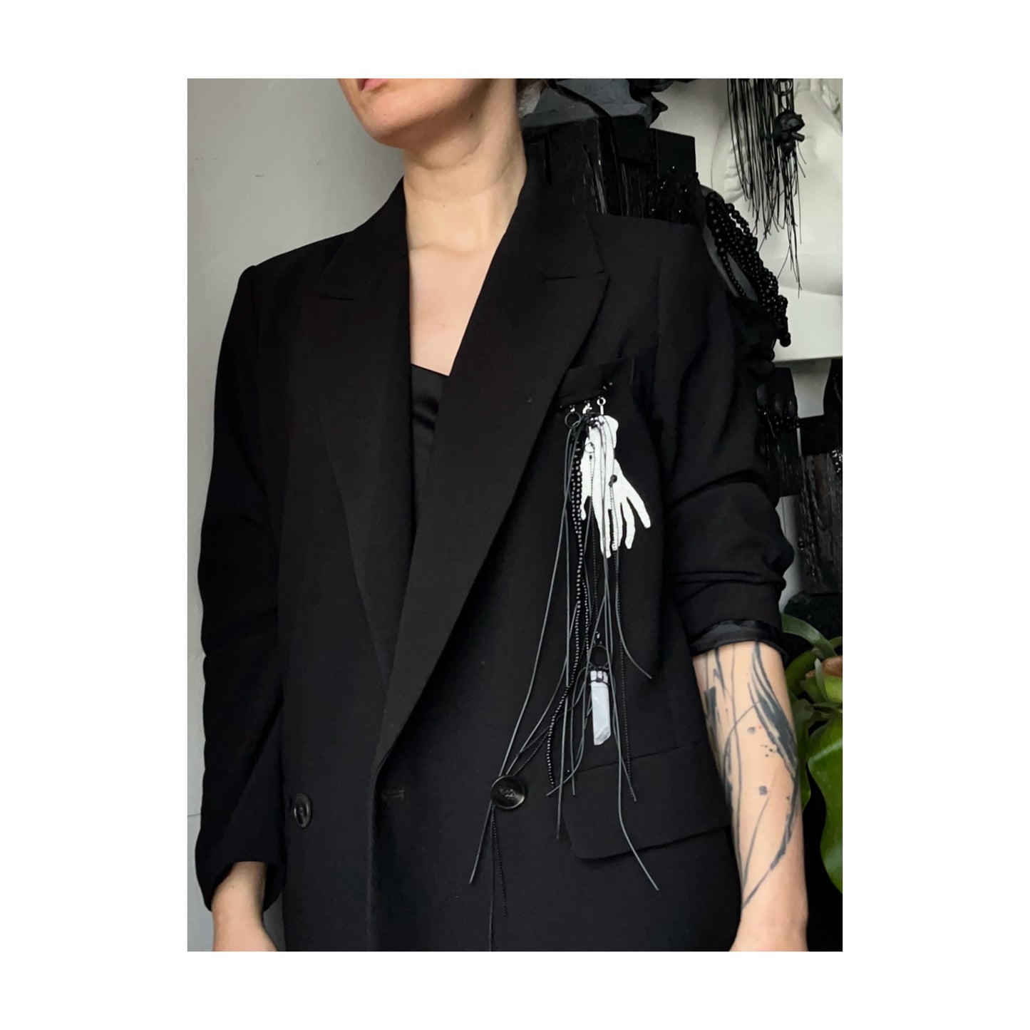 BROOCH WITH SILVER HAND PENDANT